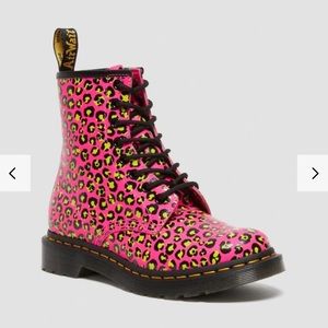 Dr. Martens neon pink leopard print boots. New without tags. Size 11